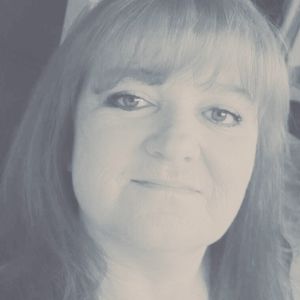 Meet your Posher, Lauri